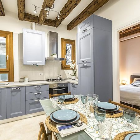 Ca Rezzonico Apartment R&R Venice Luaran gambar