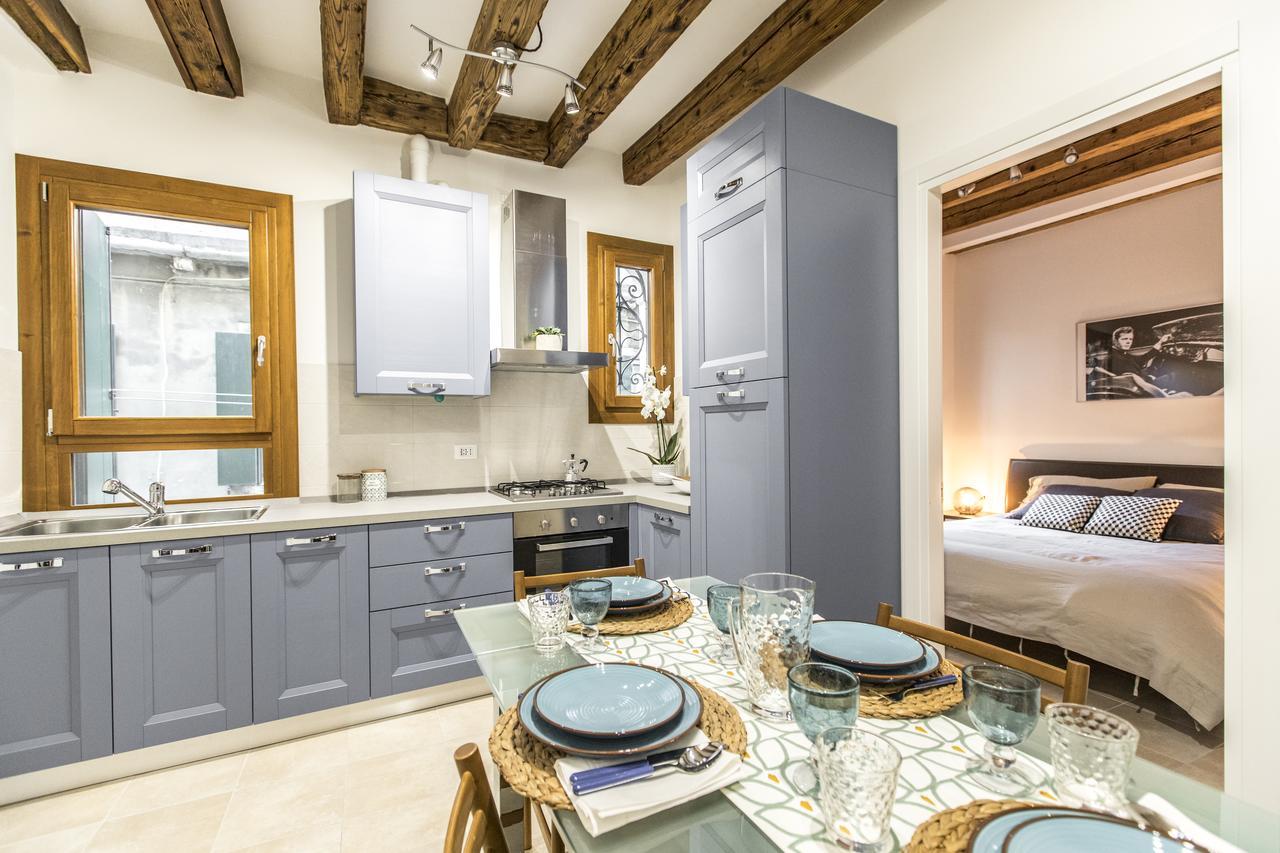 Ca Rezzonico Apartment R&R Venice Luaran gambar