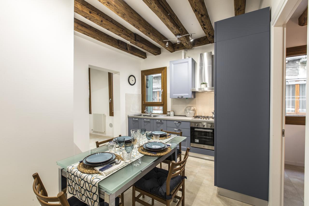 Ca Rezzonico Apartment R&R Venice Luaran gambar