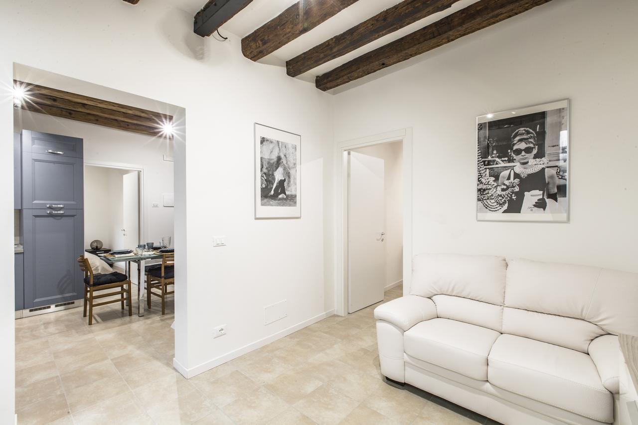 Ca Rezzonico Apartment R&R Venice Luaran gambar